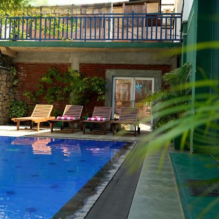 Pub Ceylon Hostel エッラ エクステリア 写真