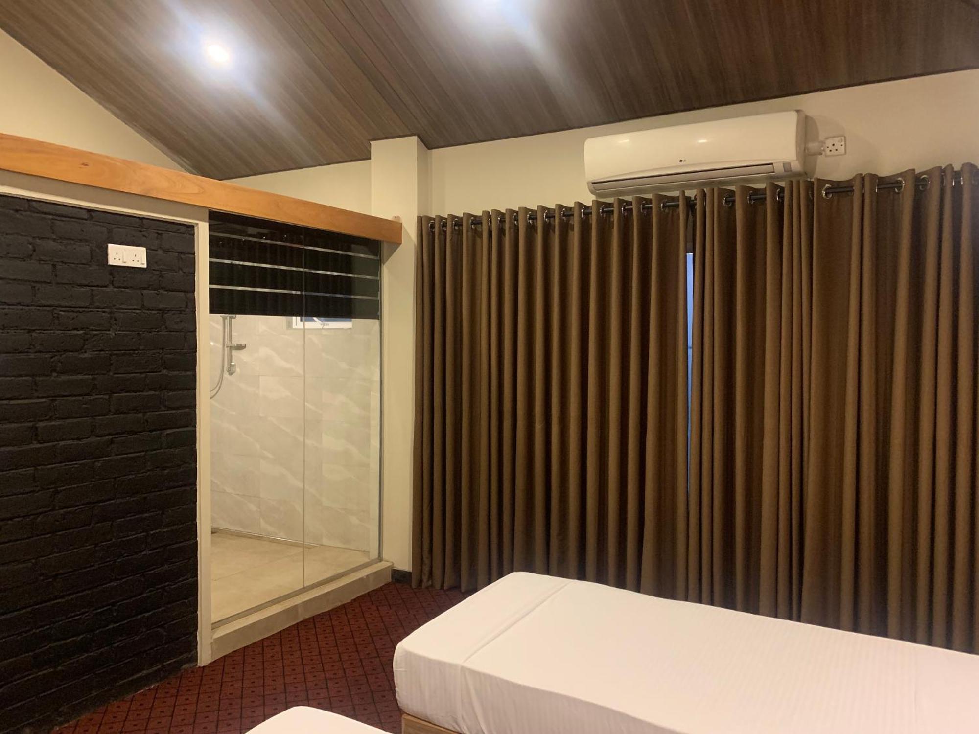 Pub Ceylon Hostel エッラ エクステリア 写真