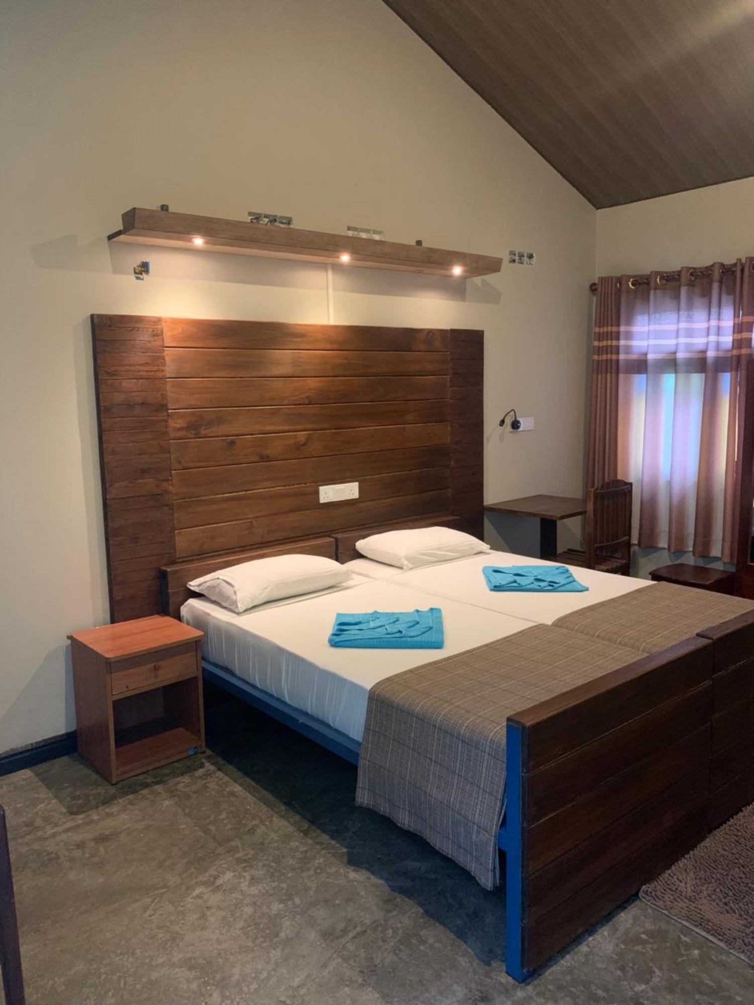Pub Ceylon Hostel エッラ エクステリア 写真