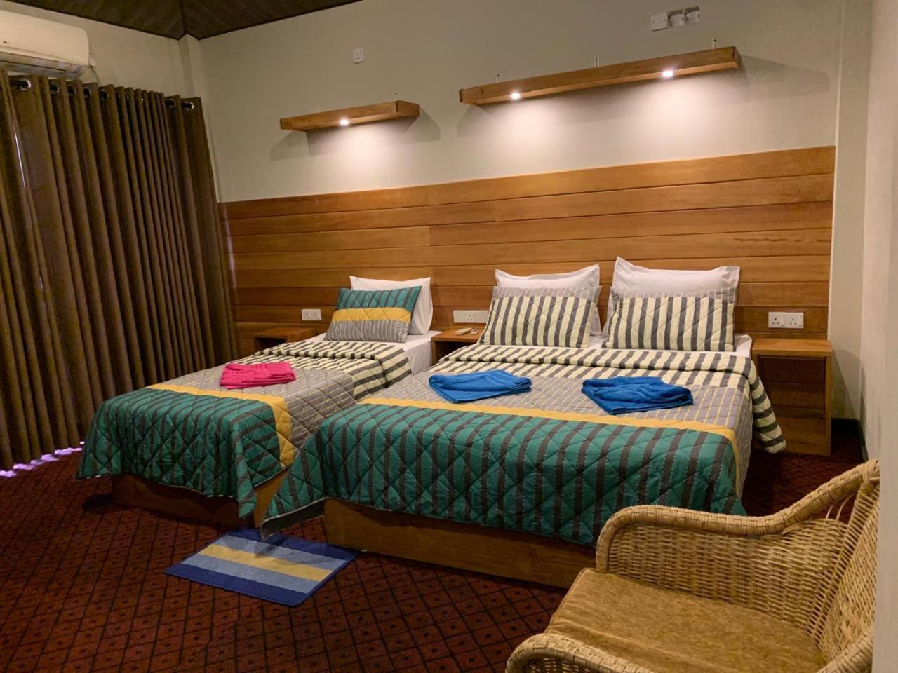 Pub Ceylon Hostel エッラ エクステリア 写真