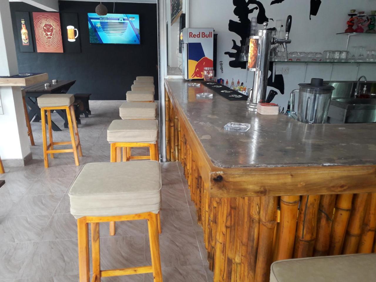Pub Ceylon Hostel エッラ エクステリア 写真